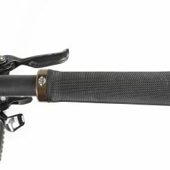 AMS - All Mountain Style Poignées Berm - Red Bull Rampage Edition 8 AMS - All Mountain Style Poignées Berm - Red Bull Rampage Edition -Vélos Soldes Ams Bermgrips RedbullRampage product1 web 1800x1350