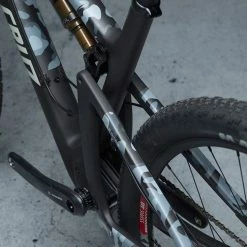 Dyedbro Kit De Protection Du Cadre - Camo White - Gloss 7 Dyedbro Kit De Protection Du Cadre - Camo White - Gloss -Vélos Soldes CAMO WHITE 5 WEB c3477f8c 58a6 4c35 bbc5 a3f953c9cfe2 1024x1024 2x