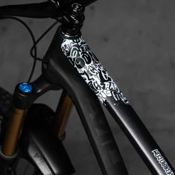 Dyedbro Kit De Protection Du Cadre - CP Gang 11 Dyedbro Kit De Protection Du Cadre - CP Gang -Vélos Soldes DBF11288