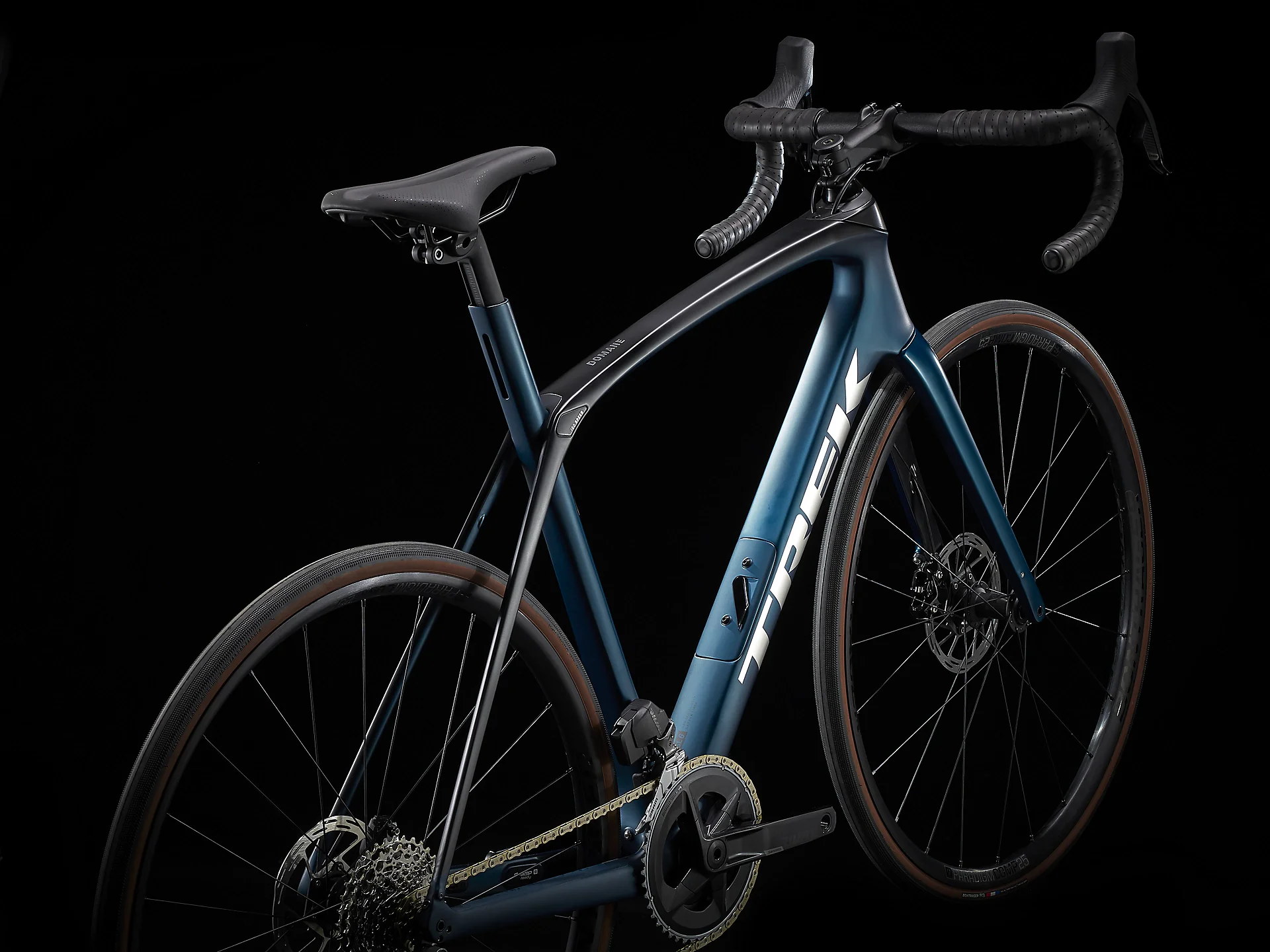 Domane SL 6 ETap Satin Dark Aquatic/Satin Trek Black 5 Domane SL 6 ETap Satin Dark Aquatic/Satin Trek Black – Image 3