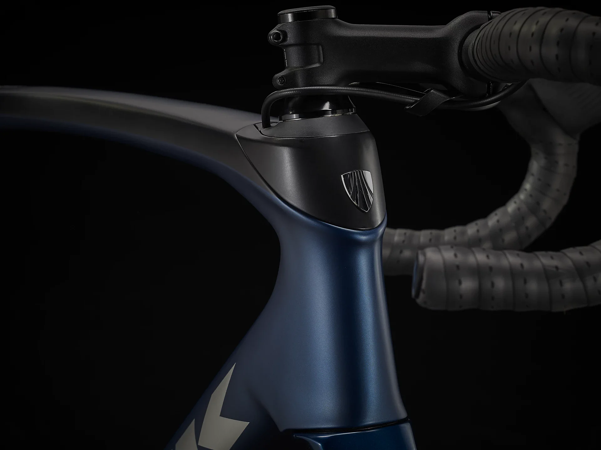 Domane SL 6 ETap Satin Dark Aquatic/Satin Trek Black 10 Domane SL 6 ETap Satin Dark Aquatic/Satin Trek Black – Image 8