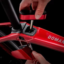 Trek Domane SL 6 ETap Gen 4 Crimson -Vélos Soldes DomaneSL6eTap 23 36152 A Alt7
