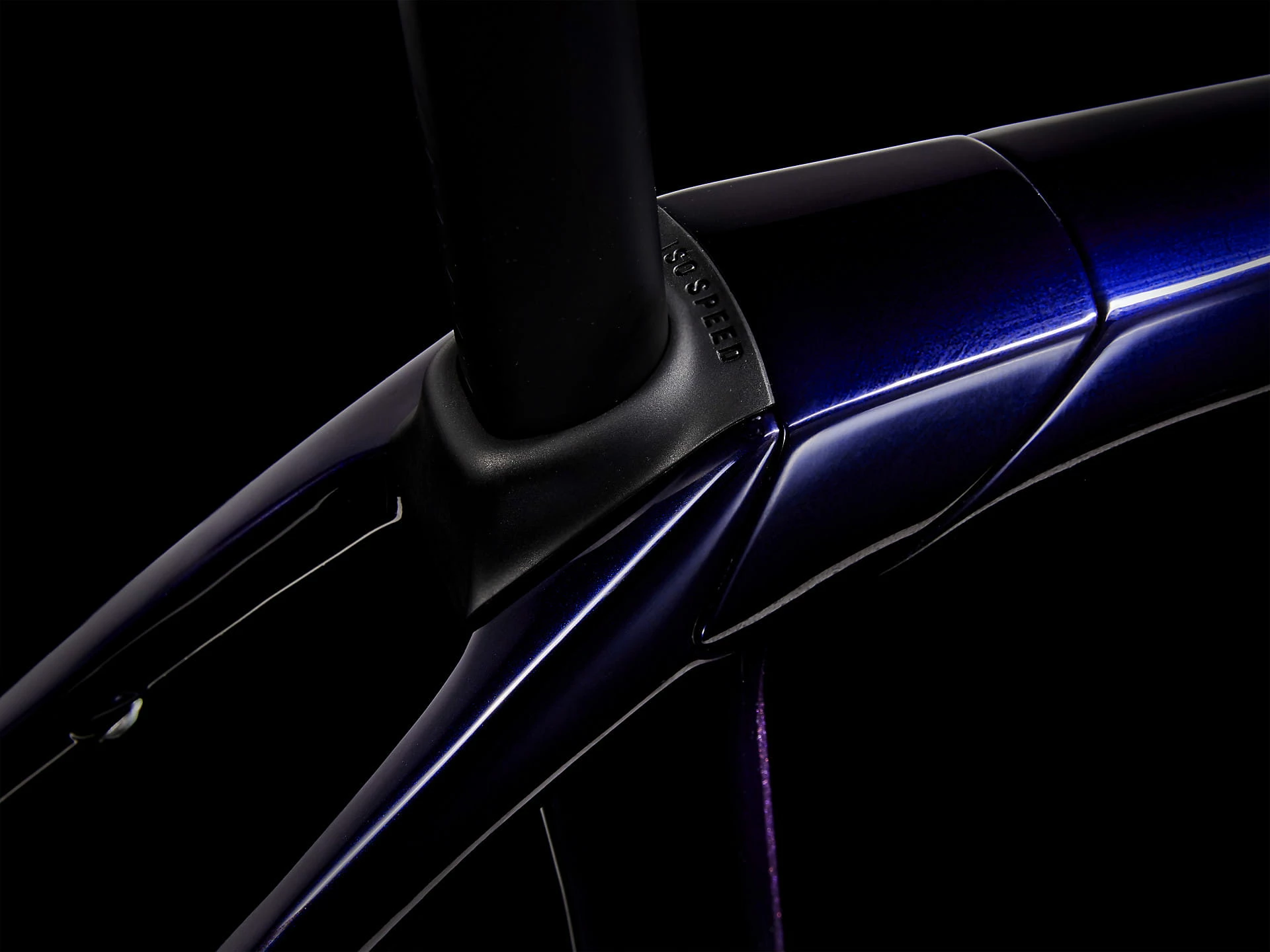 Trek Domane SL 6 ETap Gen 4 Deep Dark Blue 9 Trek Domane SL 6 ETap Gen 4 Deep Dark Blue – Image 7