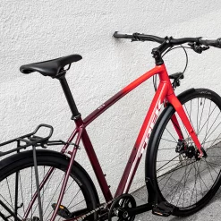 Trek FX 3 Disc Equipped Viper Red To Cobra Blood Fade -Vélos Soldes FX3DiscEquipped 22 35107 B Alt1