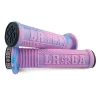 LOOSE RIDERS C/S Grips Lock-On - Bleu/Rose 2 LOOSE RIDERS C/S Grips Lock-On - Bleu/Rose -Vélos Soldes Kosmic Grips BluePink