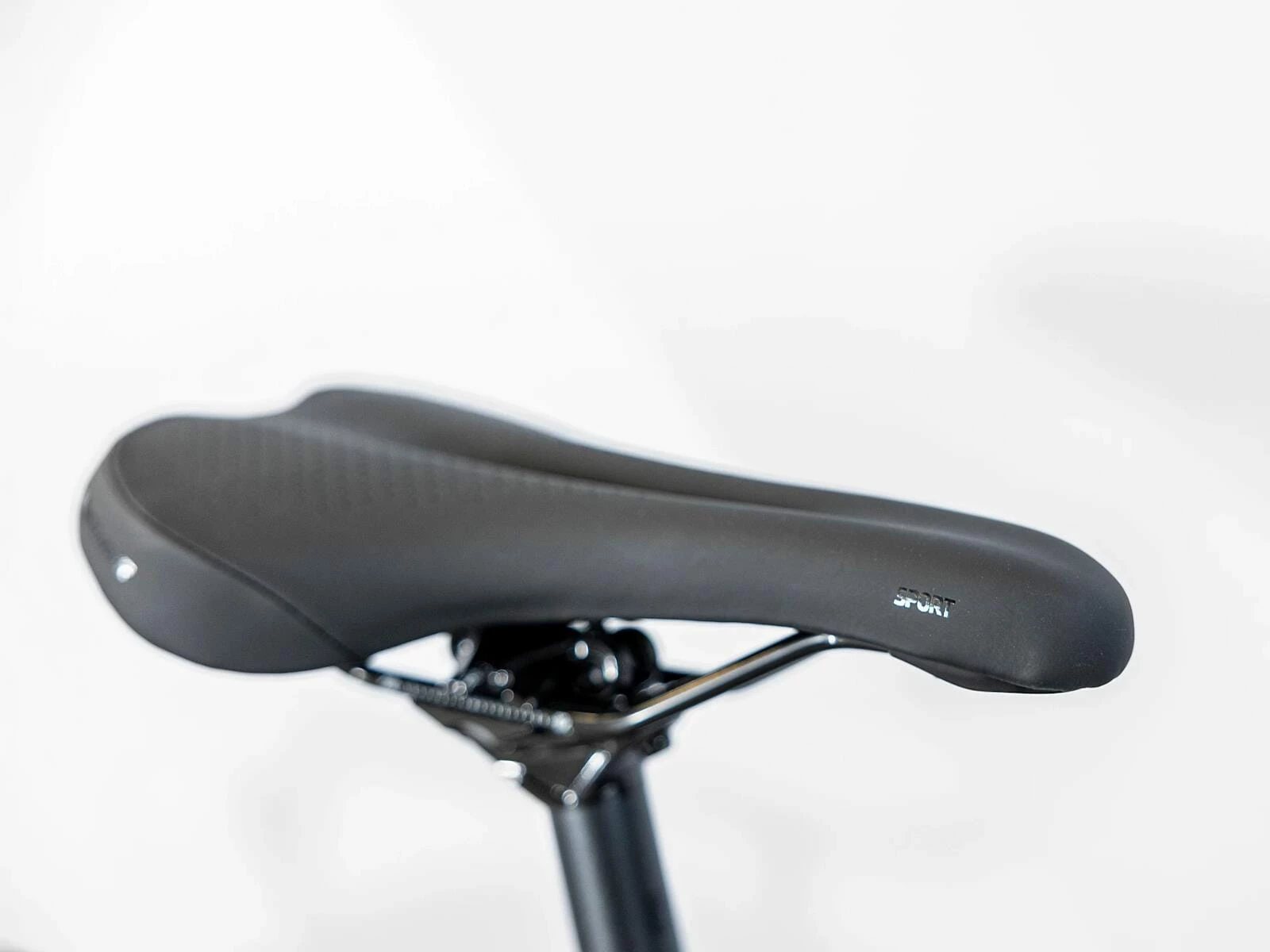 Trek Dual Sport 2 Equipped Gen 5 Mulsanne 8 Trek Dual Sport 2 Equipped Gen 5 Mulsanne – Image 6