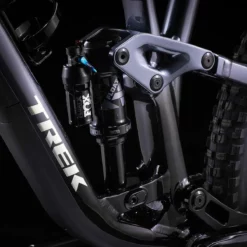 Trek Fuel EX 8 Gen 6 Galactic Grey To Black Fade (gris Galactique à Noir) 28 Trek Fuel EX 8 Gen 6 Galactic Grey To Black Fade (gris Galactique à Noir) -Vélos Soldes TrekFuelEX8Gen6GalacticGreytoBlackFade 7