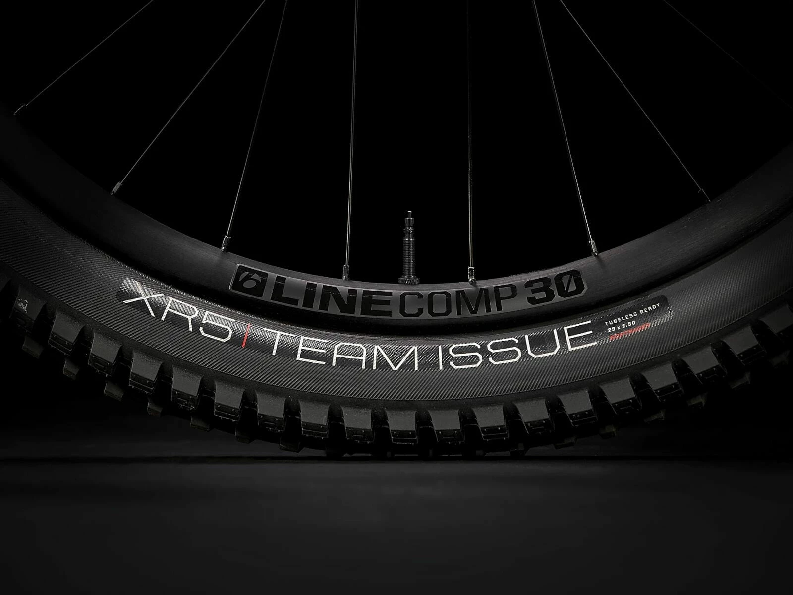 Trek Slash 8 Pennyflake 9 Trek Slash 8 Pennyflake – Image 7