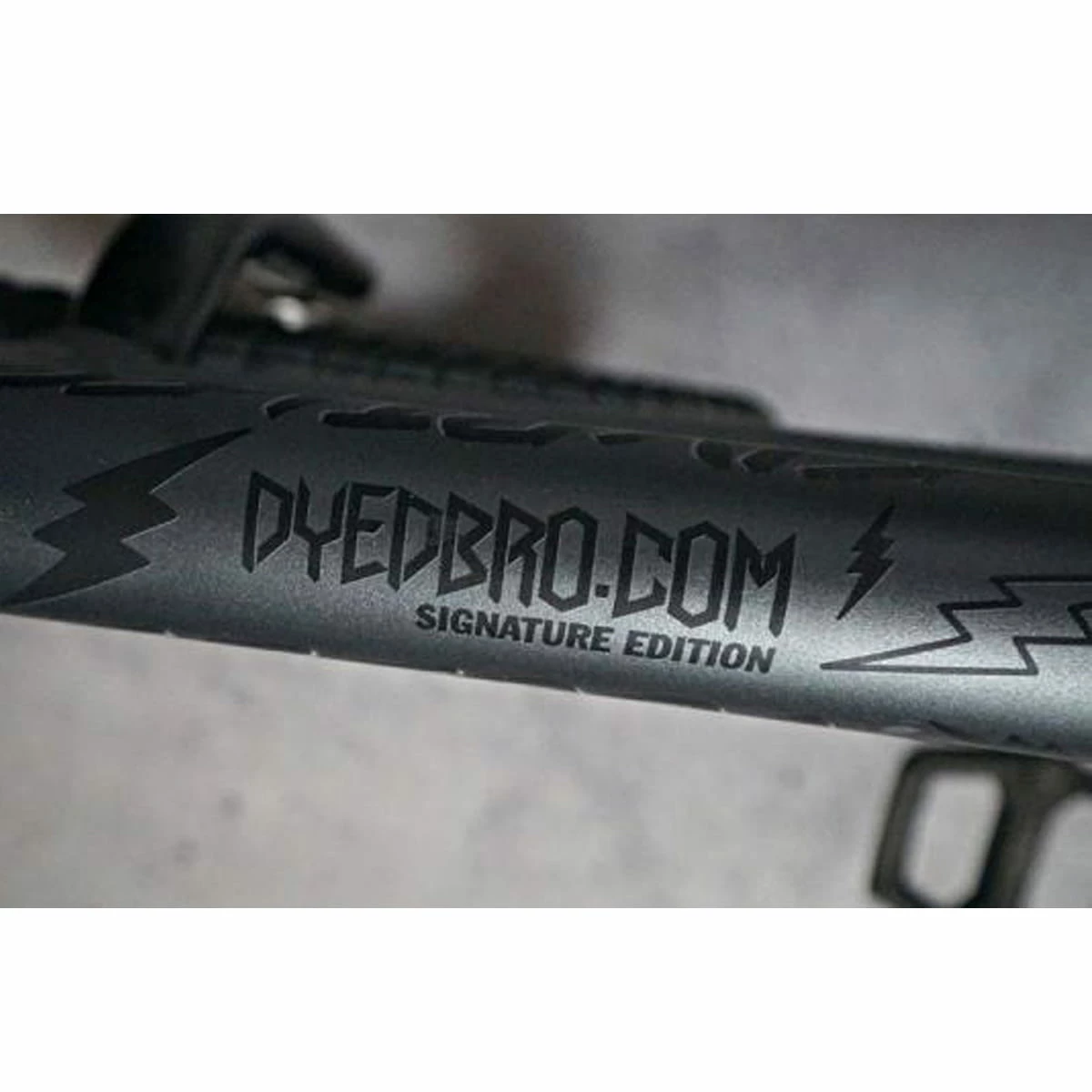 Dyedbro Kit De Protection Du Cadre - Sergio Layos BMX Signature Edition 4 Dyedbro Kit De Protection Du Cadre - Sergio Layos BMX Signature Edition – Image 2