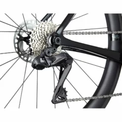 Cannondale SuperSix EVO Carbon Disc Ultegra Di2 Noir -Vélos Soldes eca0fbb4 8b61 41a1 a4c9 e0fa5589a99b