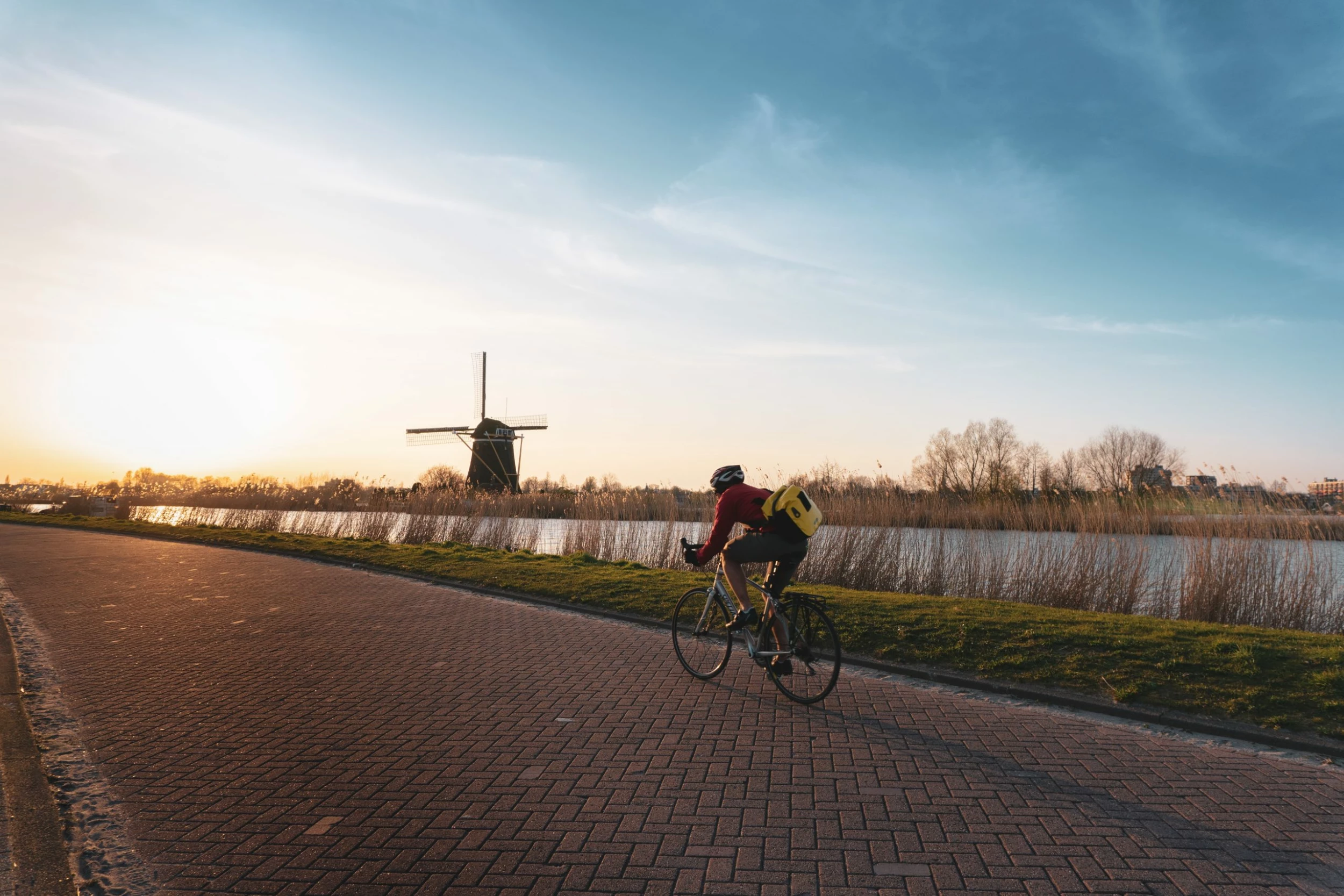 Page de garde -Vélos Soldes ivanna vinnicsuk wuIka6KH9NU unsplash scaled