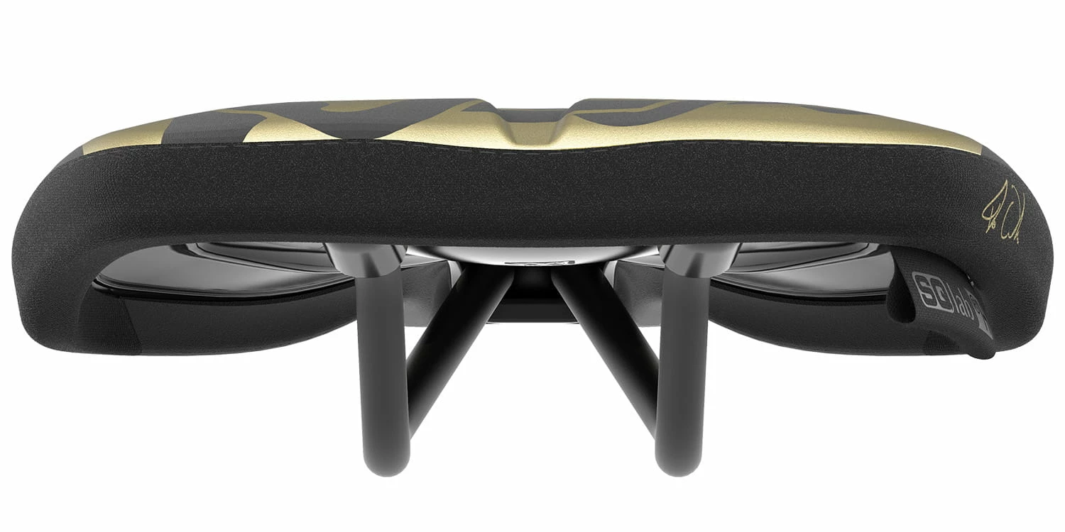 Sqlab 611 Ergowave Fabio Wibmer - Selle - S - Tube - Noir/Doré 6 Sqlab 611 Ergowave Fabio Wibmer - Selle - S - Tube - Noir/Doré – Image 4